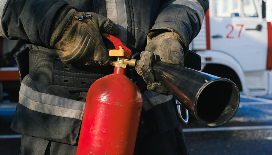 Ehrenamtliche der Düsseldorfer Feuerwehr für langjährigen Einsatz ausgezeichnet