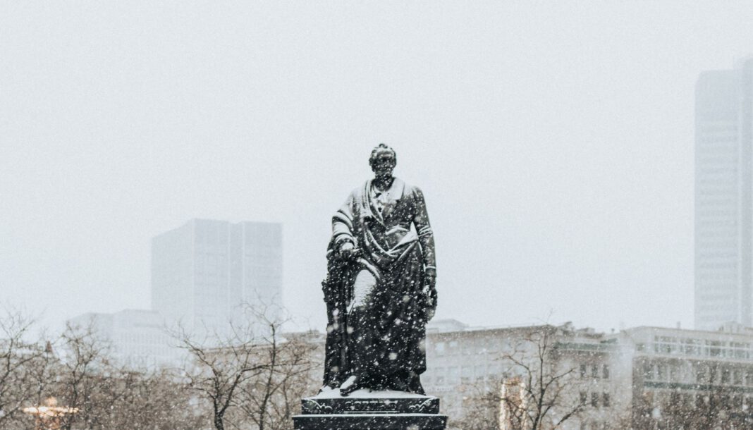 Goethe-Museum zeigt auffällige Haar und Hutmoden der Goethezeit Goethe-Museum zeigt auffällige Haar und Hutmoden der Goethezeit