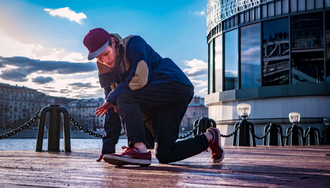 „Goldberg Moves“ verbindet Bachs Goldberg Variationen mit Breakdance und digitalen Figuren