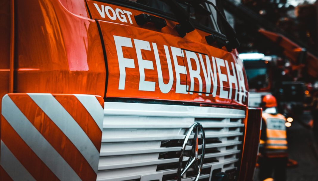 Wohnungsbrand in Duisburg-Ruhrort am Morgen endet tödlich Wohnungsbrand in Duisburg-Ruhrort am Morgen endet tödlich